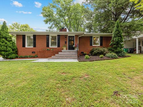 747 Brockbank Rd, Charlotte, NC, 28209-4907 | Card Image