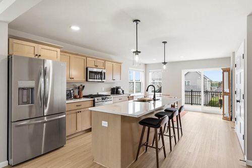530 Lone Oak Ln, Verona, WI, 53593-8727 | Card Image