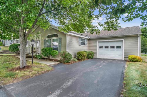 17 Heritage Way, Manchester, NH, 03104-5792 | Card Image