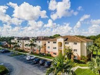 103 - 3600 N 56th Ave, Condo with 2 bedrooms, 1 bathrooms and null parking in Hollywood FL | Image 1