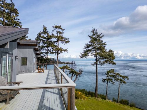 379 Ann Point Road, Galiano Island, BC, V0N1P0 | Card Image