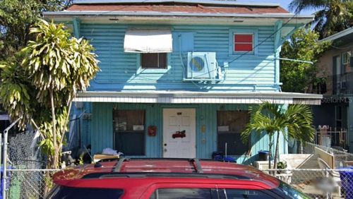 211 Sw 9th Ave, MIAMI, FL, 33130-1105 | Card Image