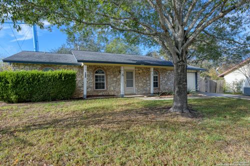 12401 Trailing Oaks St, Live Oak, TX, 78233-2819 | Card Image