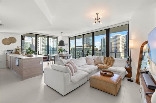 2001-1300 S Miami Ave, Miami, FL, 33130-4476 | Card Image