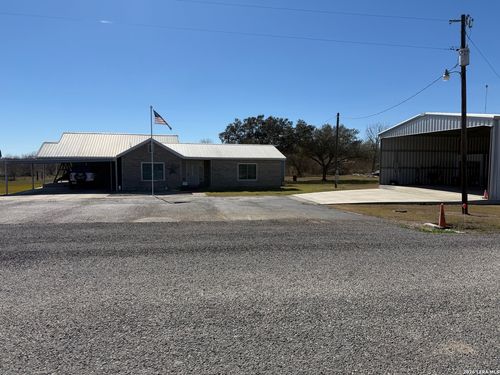 226 County Road 300, Karnes City, TX, 78118-6009 | Card Image