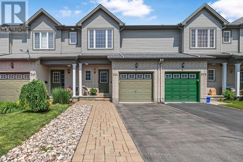 304 Brigitta Street, Ottawa, ON, K2S0H8 | Card Image