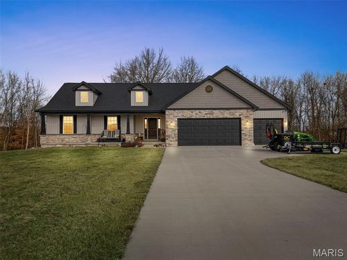 70 Whiteside Estates Dr, Silex, MO, 63377-2574 | Card Image