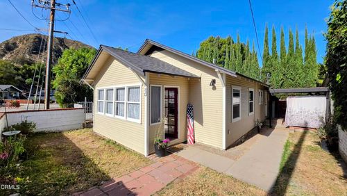 712 Main St, Piru, CA, 93040-8031 | Card Image