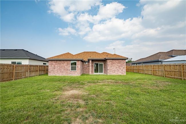 2304 San Pascual St, House other with 3 bedrooms, 2 bathrooms and 1 parking in San Juan TX | Image 14