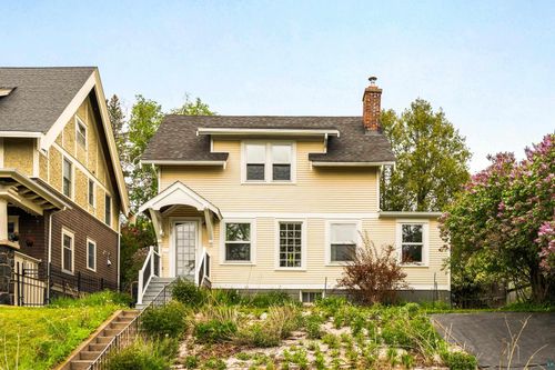 1907 E 5th St, Duluth, MN, 55812-1345 | Card Image