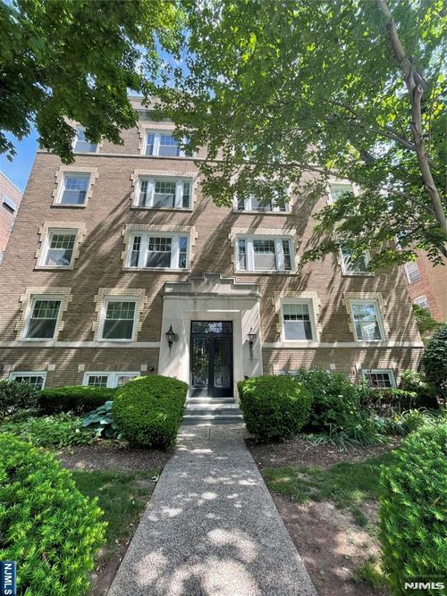 49 Park Ave, Bloomfield, NJ, 07003-2621 | Card Image