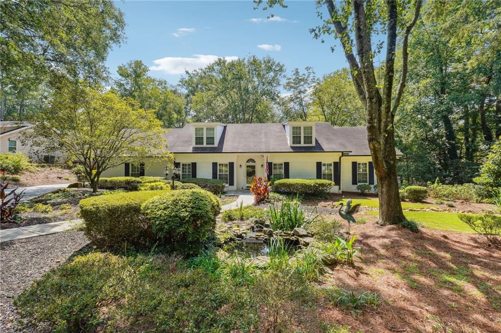 Putting Green Ln, Roswell, GA 30076