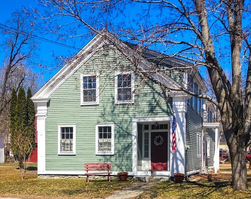 48 Cross St, Newbury, VT, 05051-4618 | Card Image