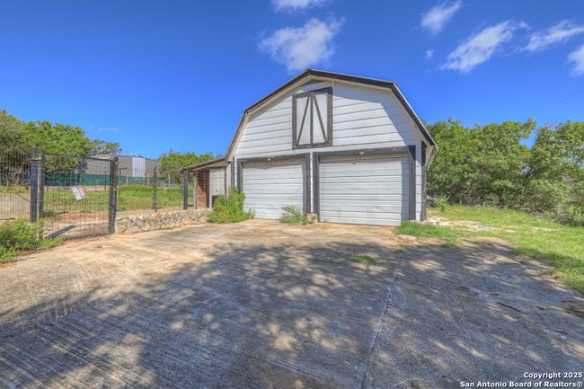500 Line Camp Loop, House other with 3 bedrooms, 3 bathrooms and null parking in Spring Branch TX | Image 11
