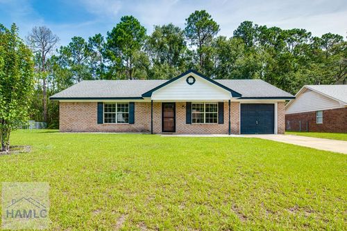 1076 Desert Shield St, Hinesville, GA, 31313-9122 | Card Image