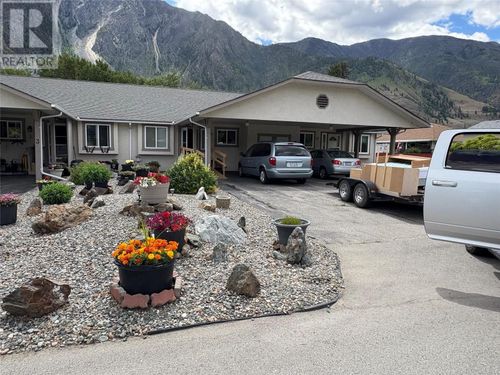 2-815 11th Ave, Keremeos, BC, V0X1N3 | Card Image