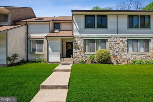 111 Avignon Way, PENNSAUKEN, NJ, 08109-5402 | Card Image