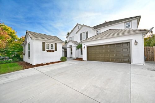 4793 N Emerald Peak Dr, Clovis, CA, 93619-4668 | Card Image