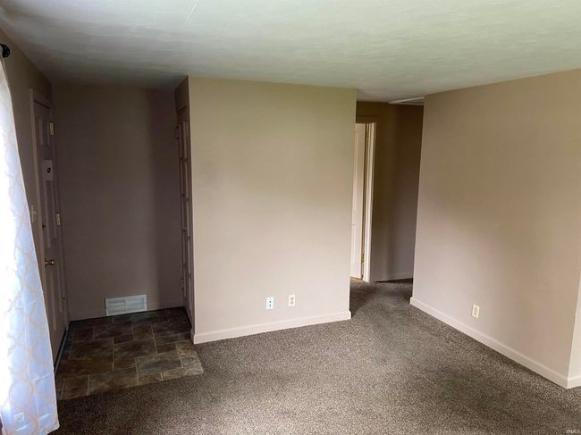 1004 Beale St, House other with 3 bedrooms, 1 bathrooms and null parking in South Bend IN | Image 8