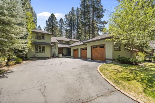 60766 Golf Village Loop, Bend, OR, 97702-9132 | Card Image
