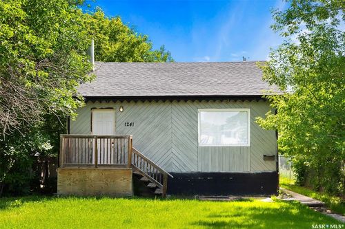 1241 Princess St, Regina, SK, S4T3Y7 | Card Image