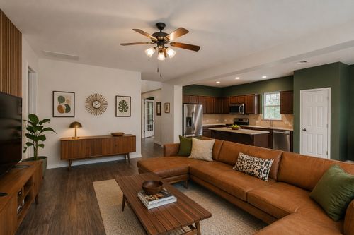 616 Bayou Bend Dr, Buda, TX, 78610-2784 | Card Image