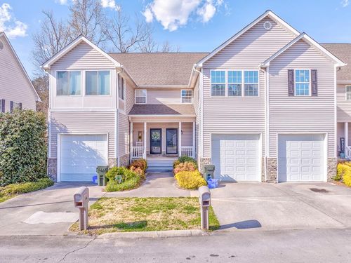 1521 Ashton Woods Way, Dalton, GA, 30720-7263 | Card Image