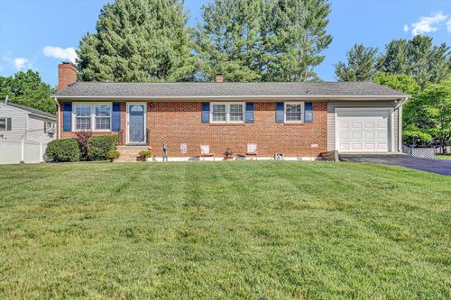 93 Southwest Ave, Buchanan, VA, 24066-5112 | Card Image