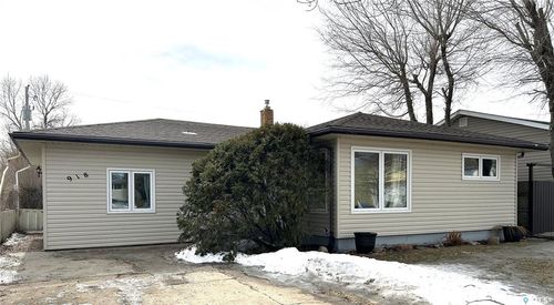 918 Albert St, Estevan, SK, S4A1S3 | Card Image