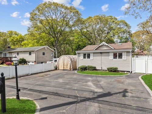 164 Dare Rd, Selden, NY, 11784-2008 | Card Image