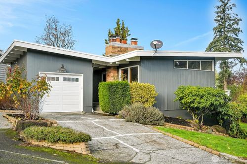 8240 S 114th St, Seattle, WA, 98178-3244 | Card Image