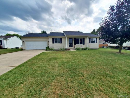 9456 Sandy Hollow Ln, Davison, MI, 48423-8434 | Card Image