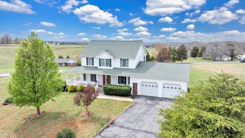 1064 Savanna Hills Dr, Moneta, VA, 24121-6252 | Card Image