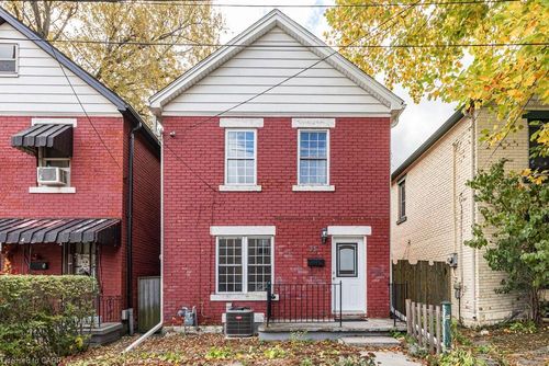 {{alt}} | Card Image