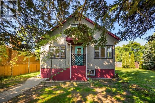 907 Gillett St, Prince George, BC, V2M2V1 | Card Image