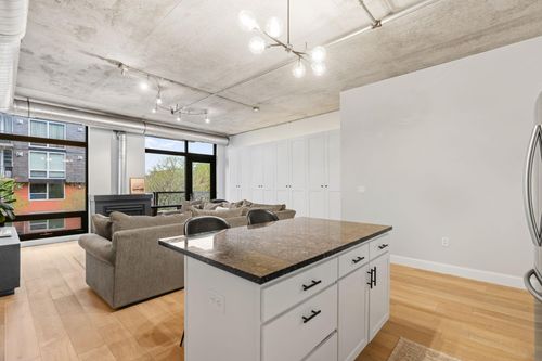 unit-213-720 N 4th St, Minneapolis, MN, 55401-1945 | Card Image