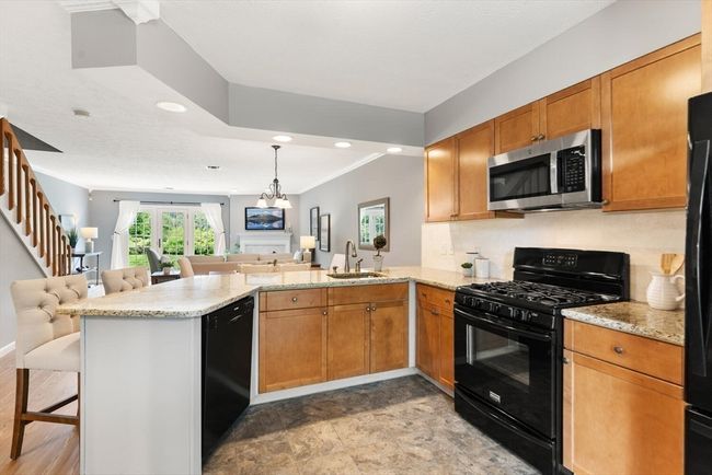 APT-406 - 19 Garden St, Condo with 2 bedrooms, 3 bathrooms and 1 parking in Danvers MA | Image 11