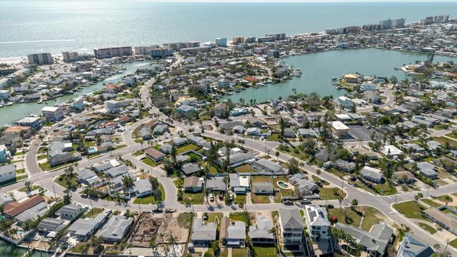 596 S Bayshore Dr, House other with 2 bedrooms, 1 bathrooms and null parking in MADEIRA BEACH FL | Image 82