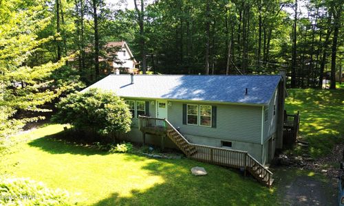 115 Deer Path, Tafton, PA, 18464-7729 | Card Image