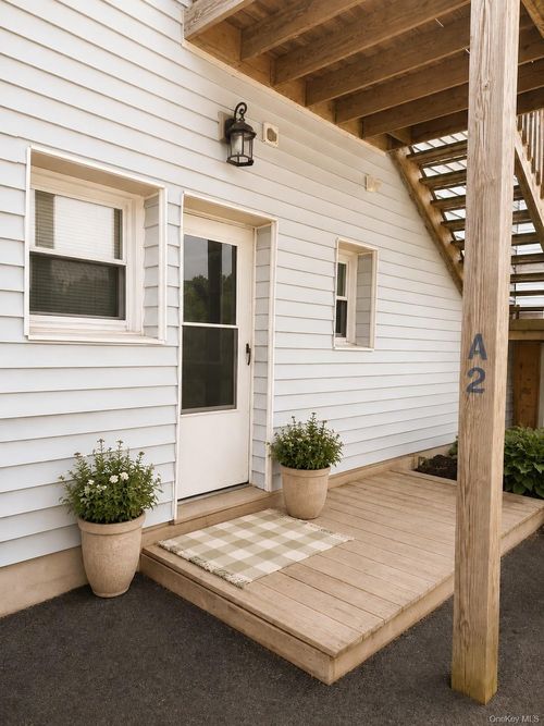 45 Hampton Rd, Marlboro, NY, 12542-5907 | Card Image