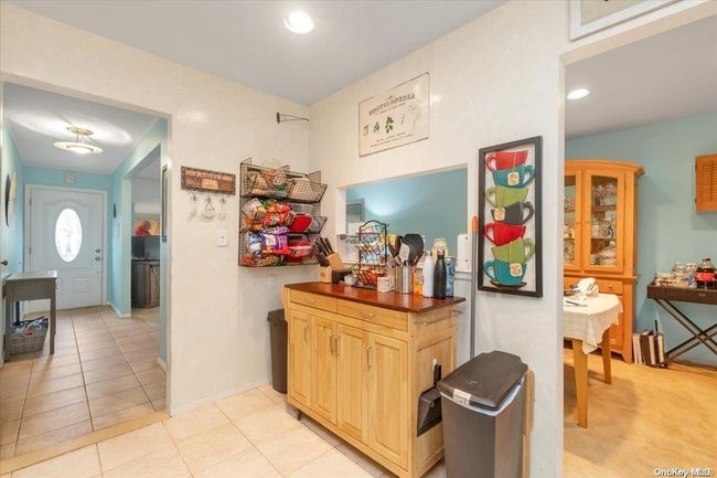 3 Netto Ln, House other with 4 bedrooms, 2 bathrooms and null parking in Plainview NY | Image 5