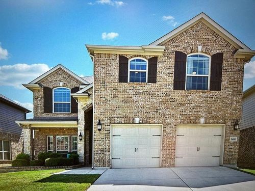 9400 Chuparosa Dr, Fort Worth, TX, 76177-7245 | Card Image