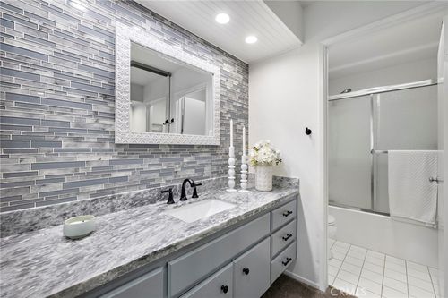 6 Vista Cielo, Rancho Santa Margarita, CA, 92688-1015 | Card Image