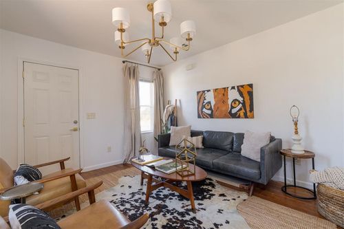 740 Ne 36th St, Oklahoma City, OK, 73105-7204 | Card Image