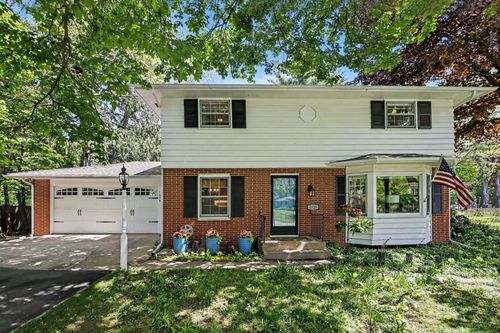 1029 Dobbin Dr, Kalamazoo, MI, 49006-5509 | Card Image