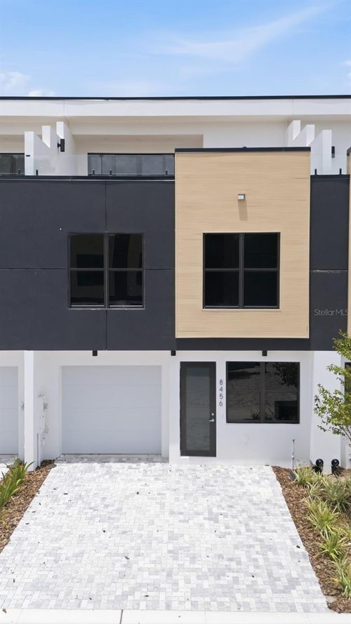 8456 Modano Pl, TAMPA, FL, 33614 | Card Image