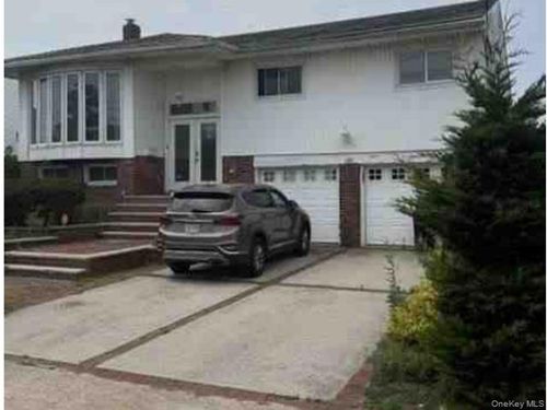 3368 Bertha Dr, Baldwin, NY, 11510-5025 | Card Image