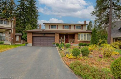 32 Brookview Crt, Kitchener, ON, N2A2Y6 | Card Image