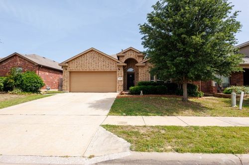 1300 Woodbine Cliff Dr, Fort Worth, TX, 76179-7131 | Card Image