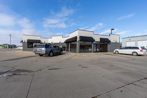 211 Nokomis Street, Alexandria, MN, 56308 | Card Image